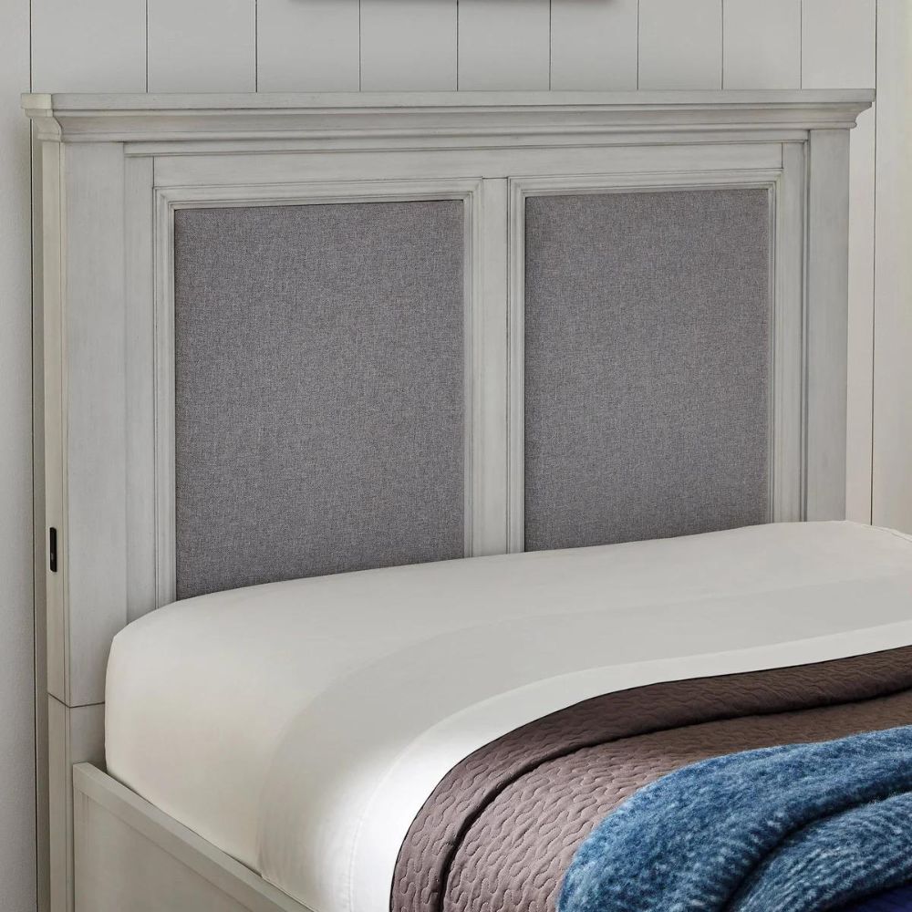 Universal Broadmoore - Pierce Storage Bed