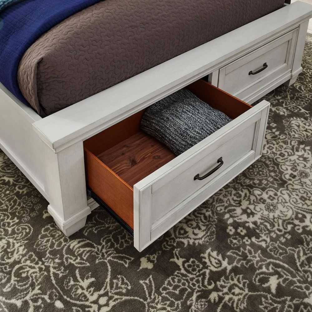 Universal Broadmoore - Pierce Storage Bed