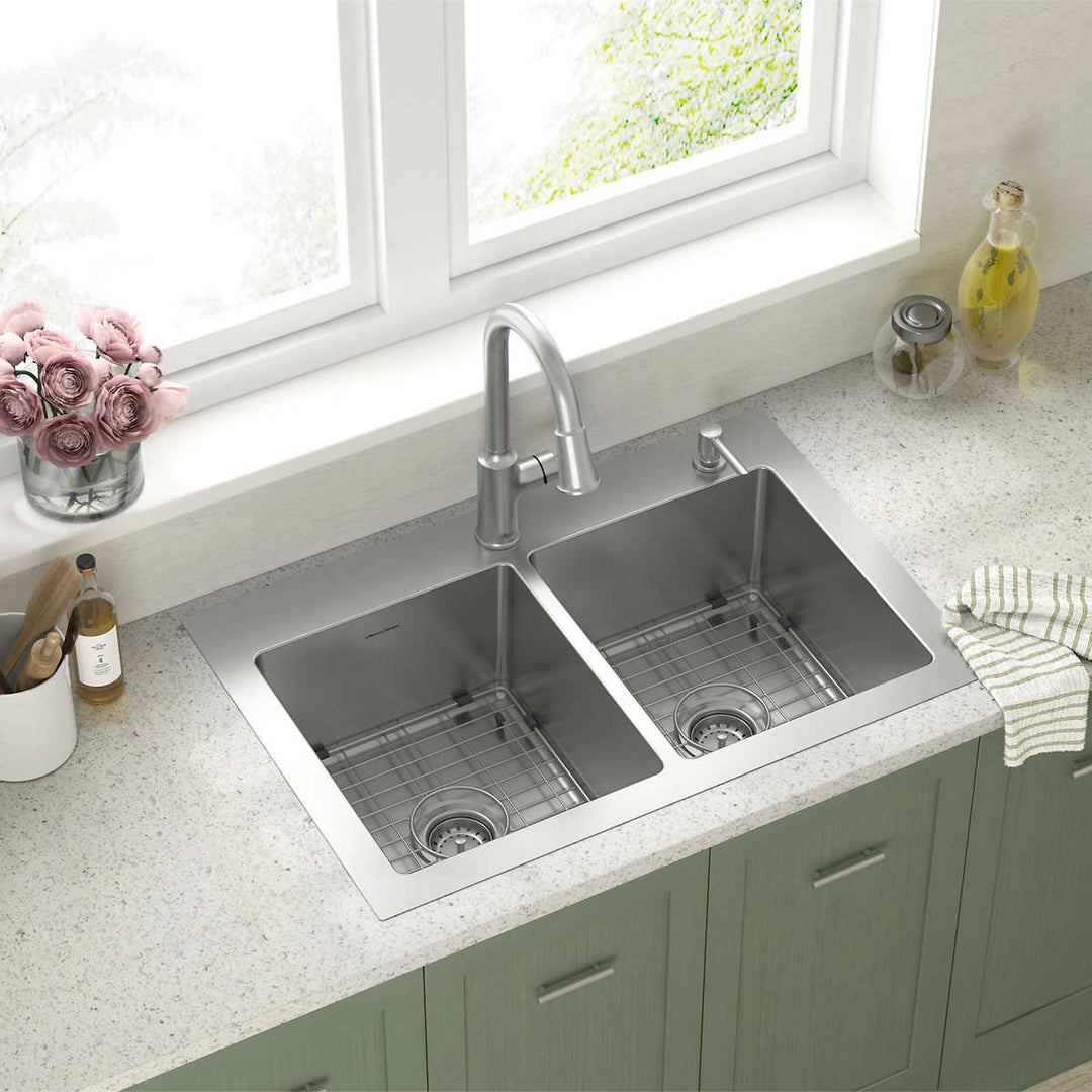 American Standard Kitchen Sink With Pull-down Faucet